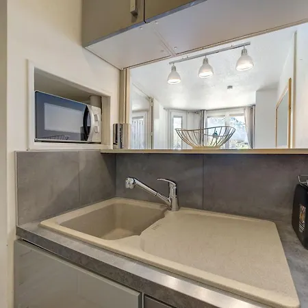 Bouquetin - Cosy 2pax Centre Vue Parking Gare Routiere Apartamento